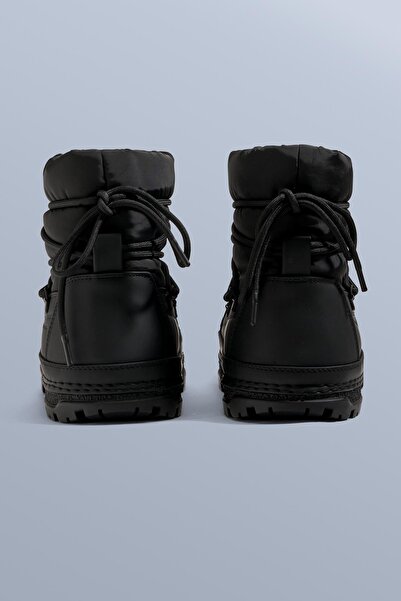 Oysho Bağcıklı naylon kar botu