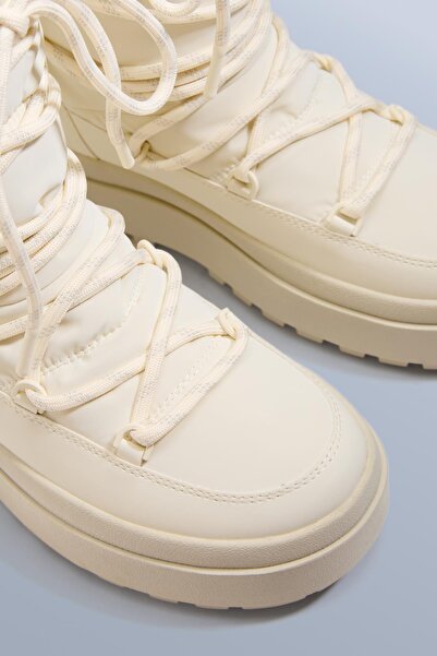 Oysho Bağcıklı naylon kar botu