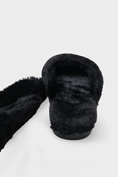 Capone Outfitters Cecile Women's Plush Closed Toe Slippers