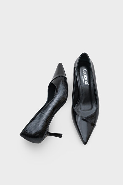 Capone Outfitters Brianne Mid-Heeled Strappy Snake Print Genuine Leather Lined Stiletto