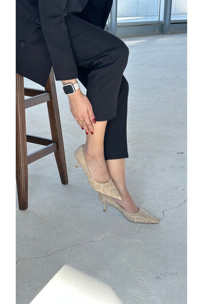 Letafia أحذية تانيا سويت ذات الكعب القصير