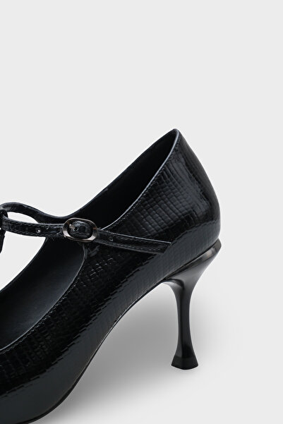 Capone Outfitters Laurel Mid-Heeled Strappy Snake Print Women's Shoes