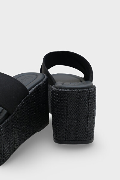 Capone Outfitters Vina Platform Cross Strap Women's Slippers