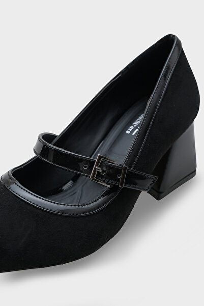 Capone Outfitters Susann Pointed Toe Thick Medium Heeled Strappy Faux Suede Women's Shoes