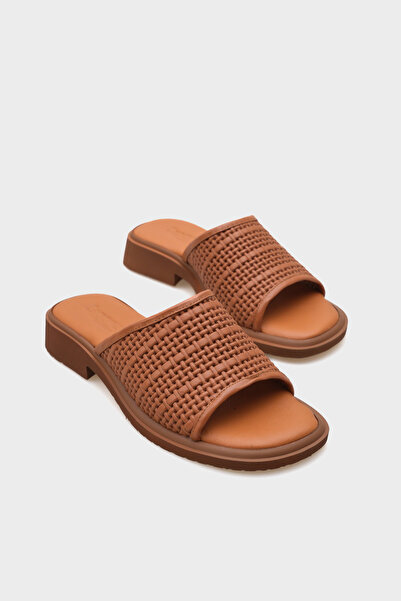 Capone Outfitters Cori Genuine Leather Short Heeled Comfort Single Strap Women's Slippers