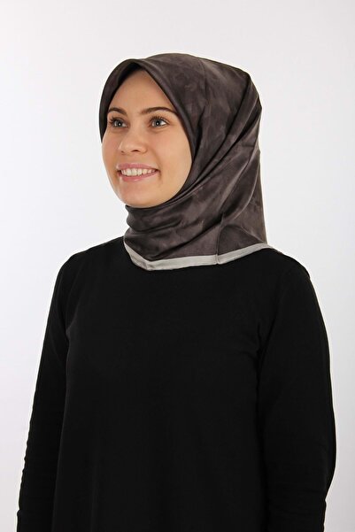 Aker وشاح حريري أسود 7208713   - 971