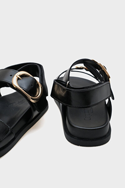 Capone Outfitters Marie Double Metal Buckle Flat Heeled Women's Sandals