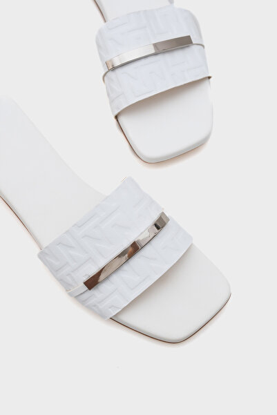 Capone Outfitters Mame Blunt Toe Metal Accessory Short Heeled Comfort Women's Slippers