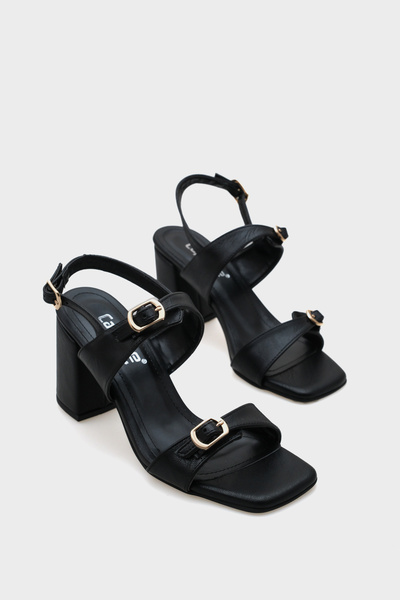 Capone Outfitters Clair Blunt Toe Medium Heeled Double Strap Women's Sandals