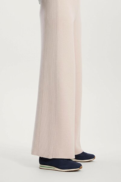 Oysho Süet parçalı naylon spor ayakkabı