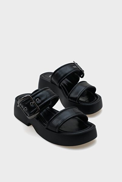 Capone Outfitters Merry Wedge Heeled Double Banded Buckle Women's Comfort Slippers