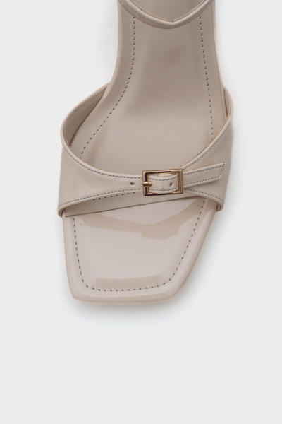 Capone Outfitters Dale Mid Heeled Ankle Strap Buckle Women's Sandals