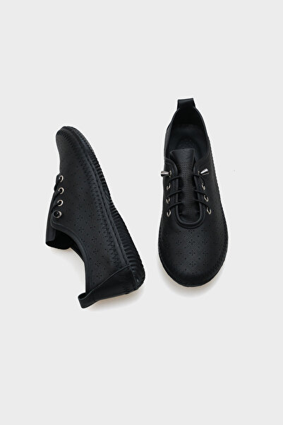 Capone Outfitters Gwen Saddled Laser Genuine Leather Women's Shoes