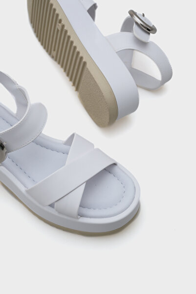 Capone Outfitters Dolly Cross Strap Comfort Buckle Wedge Heeled Women's Sandals