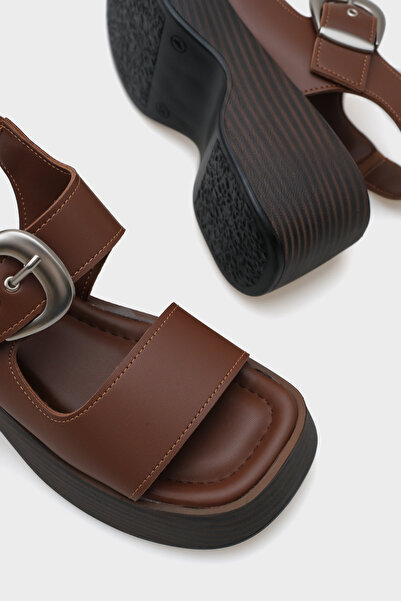 Capone Outfitters Dina Wedge Heeled Single Buckle Women's Sandals