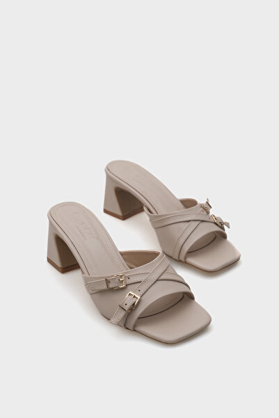 Capone Outfitters Γυναικείες παντόφλες Neda με μεσαίο τακούνι με διπλή πόρπη