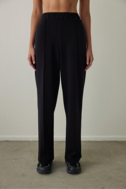 Penti Siyah Yüksek Bel Geniş Paça Nervürlü Jogger Eşofman Altı