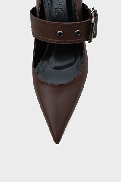 Capone Outfitters Roda Pointed Toe Medium Heeled Metal Buckle Women's Shoes