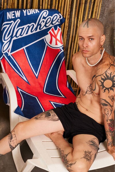 Plus Eighteen New York Beach Towel Us3617Mv