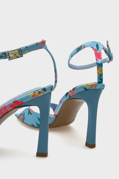 Capone Outfitters Regina Arkası Açık Küt Burunlu Yüksek Topuklu Çiçek Desenli Kadın Ayakkabı