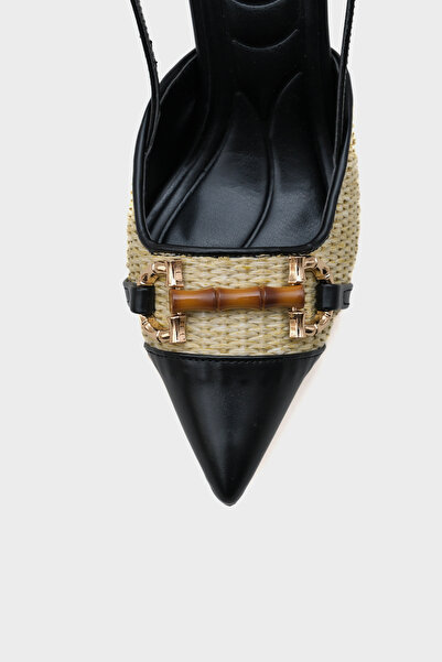 Capone Outfitters Wooden Buckle Straw Stiletto