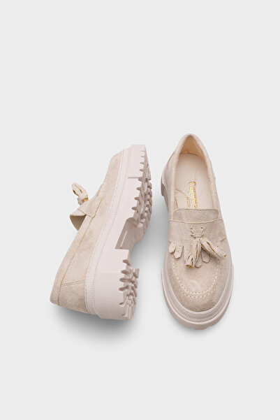 Capone Outfitters Дамски мокасини Ashlee с кръгла форма, ресни от велур и подметка Trak