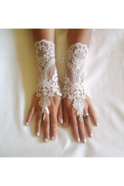 VENÜS MODA by Pınar Rochie de mireasă din guipură franceză crem