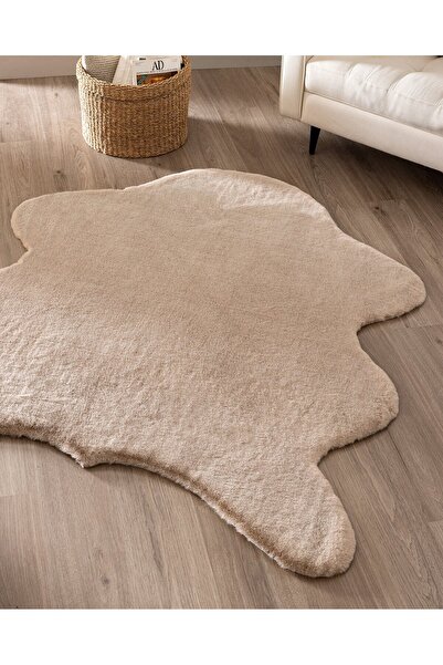 Madame Coco Armend Post