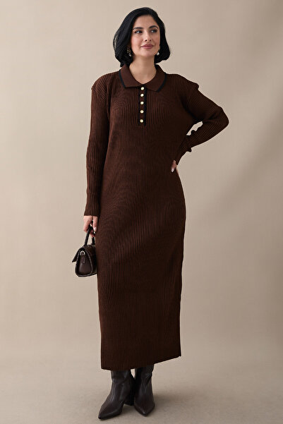InStyle Гіркий кавовий трикотажний сукня - комір з облямівкою