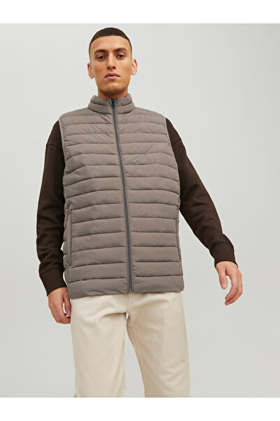 Jack & Jones Jack&Jones Оверсайз жилетка с цип и яка за мъже - минималистичен...