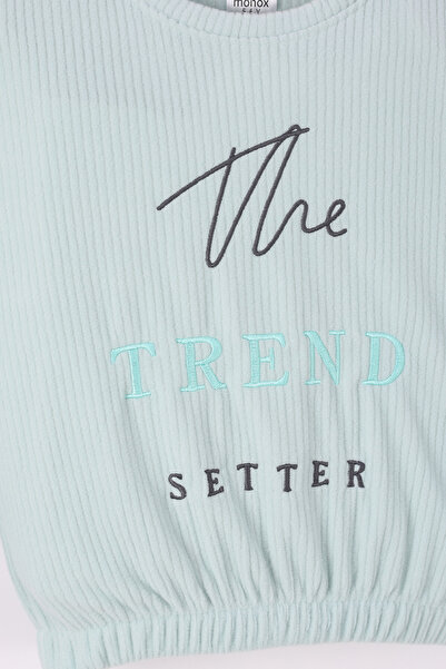 monox Girl's Trend Embroidered Style Corded Fabric Fleece Set