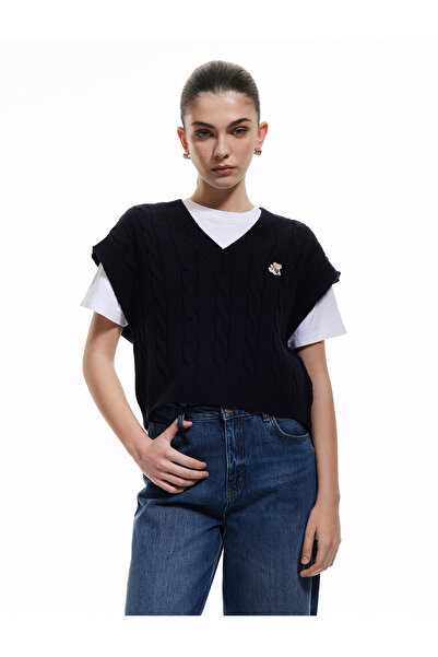 Koton Teddy Bear Embroidery Detailed Sleeveless V-Neck Hair Knit Sweater