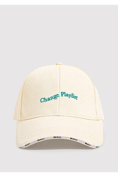 Mavi İşlemeli Bej Şapka 0910825-70069