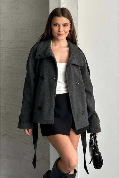 VESS MODA Kadın Kaşe Düğme ve Kuşak Detaylı Kısa Trençkot Antrasit