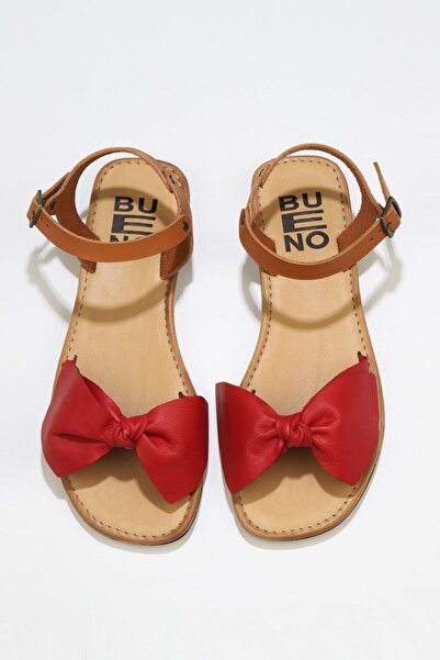 Bueno Shoes Δερμάτινα γυναικεία φλατ σανδάλια κόκκινου ταμπά χρώματος 01wu3424