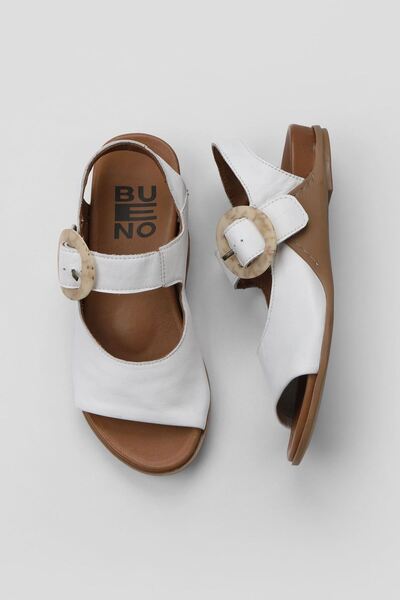 Bueno Shoes Λευκά Δερμάτινα Γυναικεία Σανδάλια Flat 01wu7600
