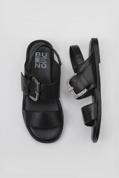 Bueno Shoes Μαύρα δερμάτινα γυναικεία φλατ σανδάλια 01wy2013
