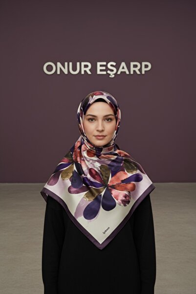 Onur وشاح تويل بطباعة رقمية بتصميم هندسي مزين بالزهور (ليرامورد)