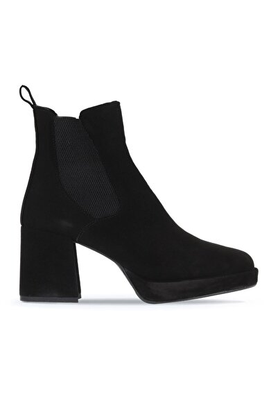 Bueno Shoes حذاء بكعب نسائي من جلد الغزال الأسود 01wv8100