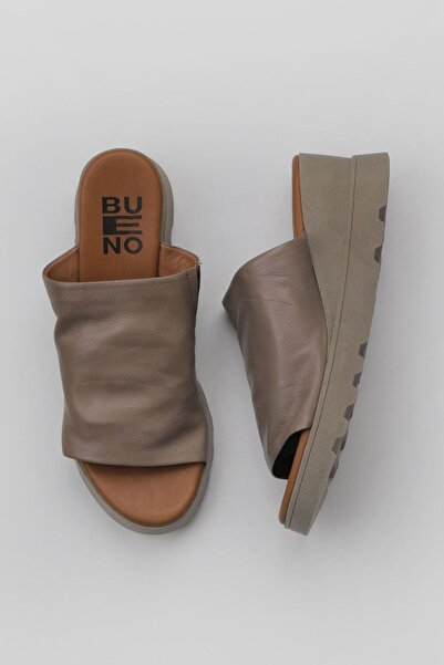 Bueno Shoes Сірі шкіряні жіночі тапочки на підборах - 01wy8605