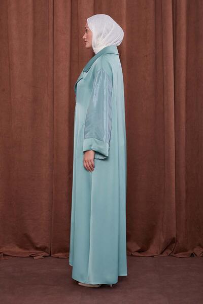 Levidor Green Organza Ferace - Collar Detailed