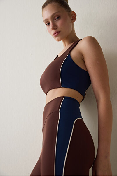 Penti Αθλητικό σουτιέν μεσαίου στήριξης καφέ χρώματος