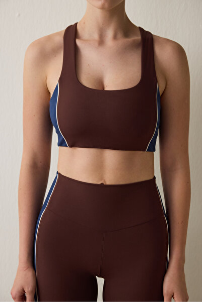 Penti Αθλητικό σουτιέν μεσαίου στήριξης καφέ χρώματος