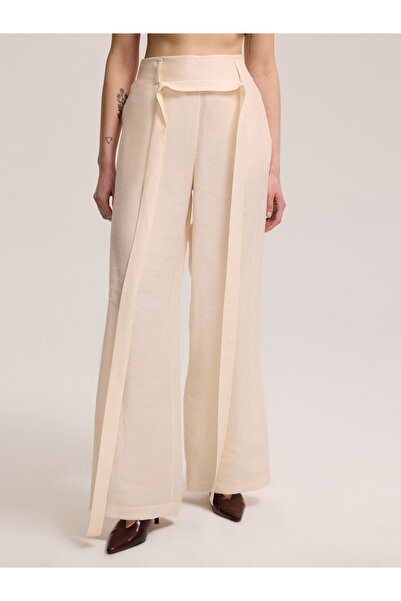 BAQA Belt Detailed Powder Trousers