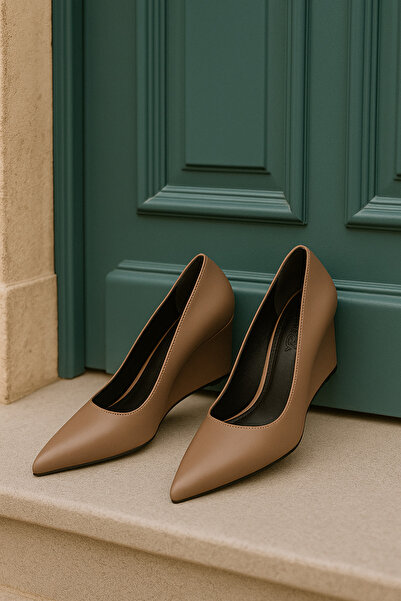 carweza حذاء نسائي بكعب عريض من مينديز مينك