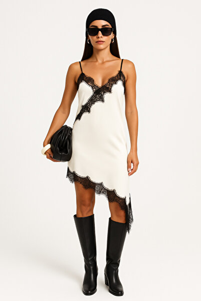 DEEP BEACH Lace Detailed Suspender Dress
