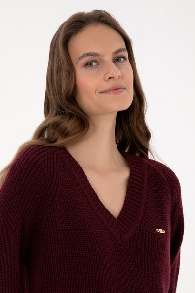 U.S. Polo Assn. Women's Burgundy V-Neck Sweater 50314934-Vr177