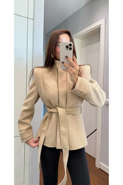 My Blog Beigefarbene, wattierte Jacke mit Gürtel – 1001