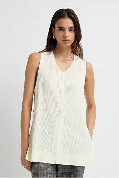 adL Düğme Detaylı Triko Yelek