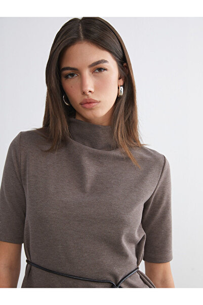 LC Waikiki Peak Yeni Sezon Dik Yaka Beli Kemerli Bluz